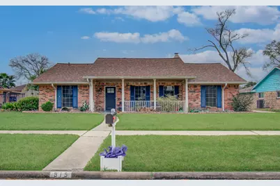 915 Hackberry Street, La Porte, TX 77571 - Photo 1