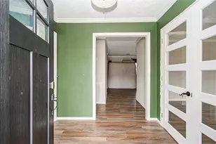 915 Hackberry St, La Porte, TX 77571 - Photo 9