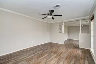 915 Hackberry St, La Porte, TX 77571 - Photo 11