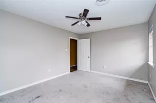 915 Hackberry St, La Porte, TX 77571 - Photo 29