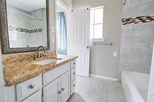 915 Hackberry St, La Porte, TX 77571 - Photo 33