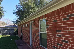 10802 Heatherford Dr, Houston, TX 77041 - Photo 49