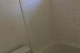 10802 Heatherford Dr, Houston, TX 77041 - Photo 5