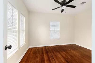 102 E Valverde Street, Brenham, TX 77833 - Photo 27