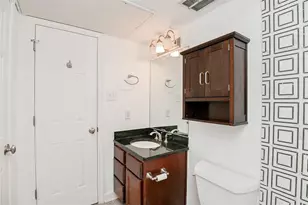 4515 Briar Hollow Pl Dr, Houston, TX 77027 - Photo 15