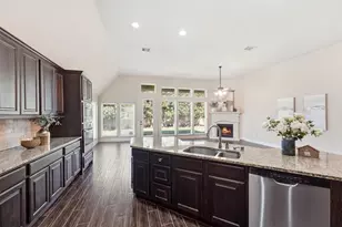 6727 Miller Shadow Ln, Sugar Land, TX 77479 - Photo 7