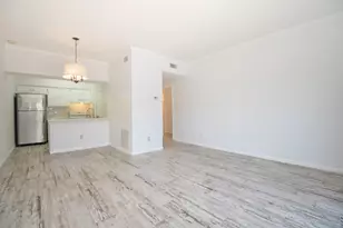 2475 Underwood St, Houston, TX 77030 - Photo 9