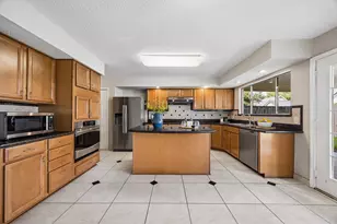 6415 Via Espana Dr, Houston, TX 77083 - Photo 3