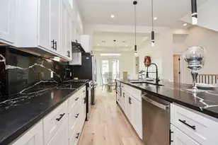 5609 Val Verde St, Houston, TX 77057 - Photo 9