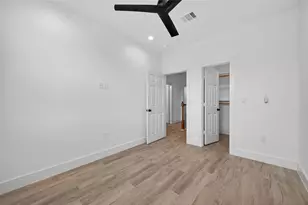 5027 Willow Glen Dr, Houston, TX 77033 - Photo 27