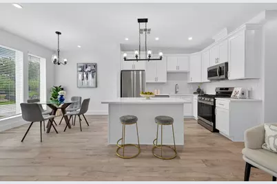 5027 Willow Glen Drive #A-B, Houston, TX 77033 - Photo 9