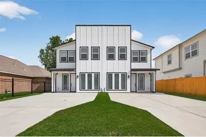 5027 Willow Glen Drive #A-B, Houston, TX 77033 - Photo 1