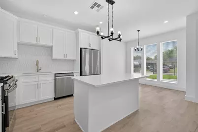 5027 Willow Glen Drive #A-B, Houston, TX 77033 - Photo 7