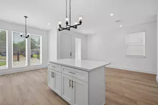 5027 Willow Glen Dr, Houston, TX 77033 - Photo 15