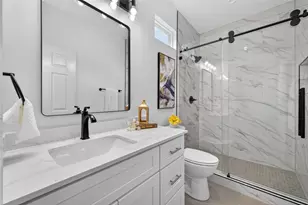 5027 Willow Glen Dr, Houston, TX 77033 - Photo 23