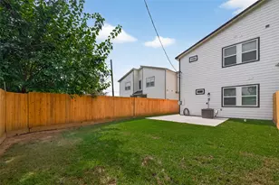 5027 Willow Glen Dr, Houston, TX 77033 - Photo 37