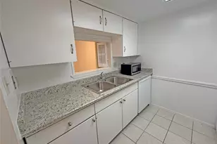 12633 Memorial Dr, Houston, TX 77024 - Photo 7
