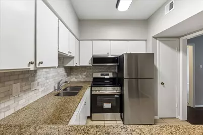 2100 Tanglewilde Street #124, Houston, TX 77063 - Photo 3