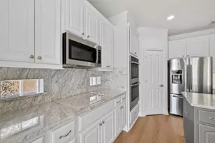 313 Shore Breeze Ln, League City, TX 77573 - Photo 11