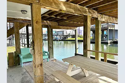 16711 Kingston Way, Galveston, TX 77554 - Photo 9