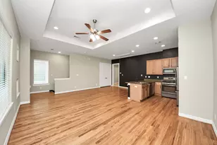 3813 Center Plaza Dr, Houston, TX 77007 - Photo 9