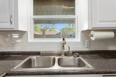 4675 Fieldwood Lane, Beaumont, TX 77706 - Photo 21