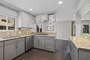 2750 Fontana Dr, Houston, TX 77043 - Photo 15