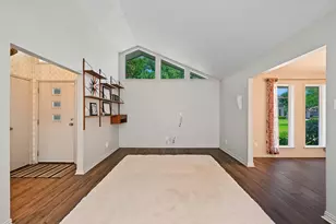 2750 Fontana Dr, Houston, TX 77043 - Photo 5