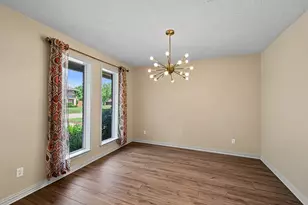 2750 Fontana Dr, Houston, TX 77043 - Photo 7