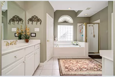 2214 W Holcombe Boulevard, Houston, TX 77030 - Photo 31