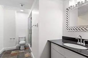 1302 Augusta Dr, Houston, TX 77057 - Photo 23