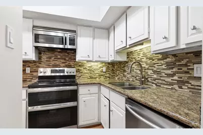 1302 Augusta Drive #7, Houston, TX 77057 - Photo 5