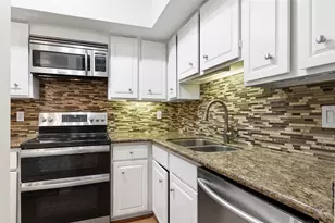 1302 Augusta Dr, Houston, TX 77057 - Photo 5