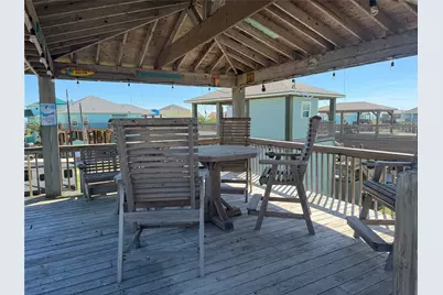 851 Trout Boulevard, Crystal Beach, TX 77650 - Photo 19