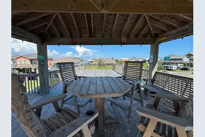 851 Trout Boulevard, Crystal Beach, TX 77650 - Photo 13