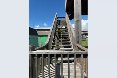 851 Trout Boulevard, Crystal Beach, TX 77650 - Photo 11