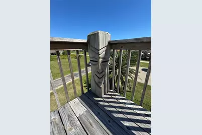 851 Trout Boulevard, Crystal Beach, TX 77650 - Photo 37