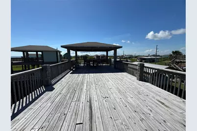 851 Trout Boulevard, Crystal Beach, TX 77650 - Photo 15