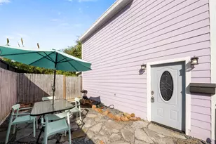 3218 Ave Q 1/2, Galveston, TX 77550 - Photo 25