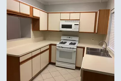 2910 Grants Lake Boulevard #1304, Sugar Land, TX 77479 - Photo 11