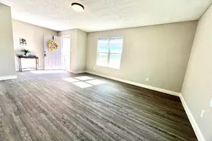 1030 San Felipe Rd, Sealy, TX 77474 - Photo 9