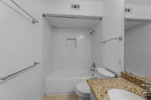 361 N Post Oak Ln, Houston, TX 77024 - Photo 31