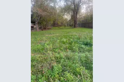 2379 Pope Street, Beaumont, TX 77703 - Photo 3