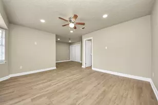 205 Cole St, Webster, TX 77598 - Photo 23