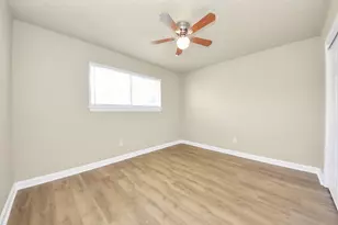 205 Cole St, Webster, TX 77598 - Photo 31