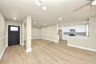 205 Cole St, Webster, TX 77598 - Photo 3