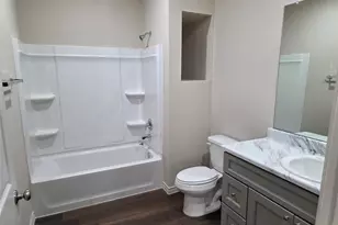 9920 Dipping Brk St, Houston, TX 77076 - Photo 5