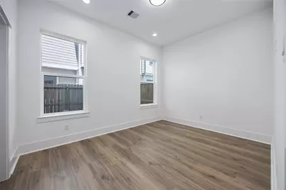 1935 Knoll Square Drive, Houston, TX 77080 - Photo 17