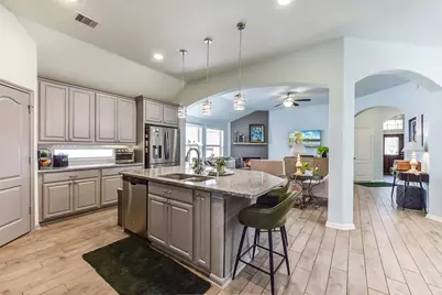 5902 Waterlily Park Lane, Fulshear, TX 77441 - Photo 9