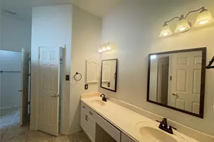 210 Rolling Plains Dr, Sugar Land, TX 77479 - Photo 21